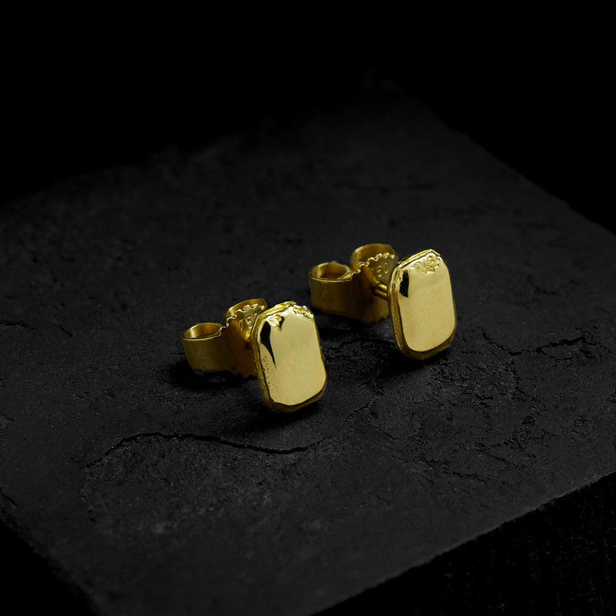 Nuon Studs Gold