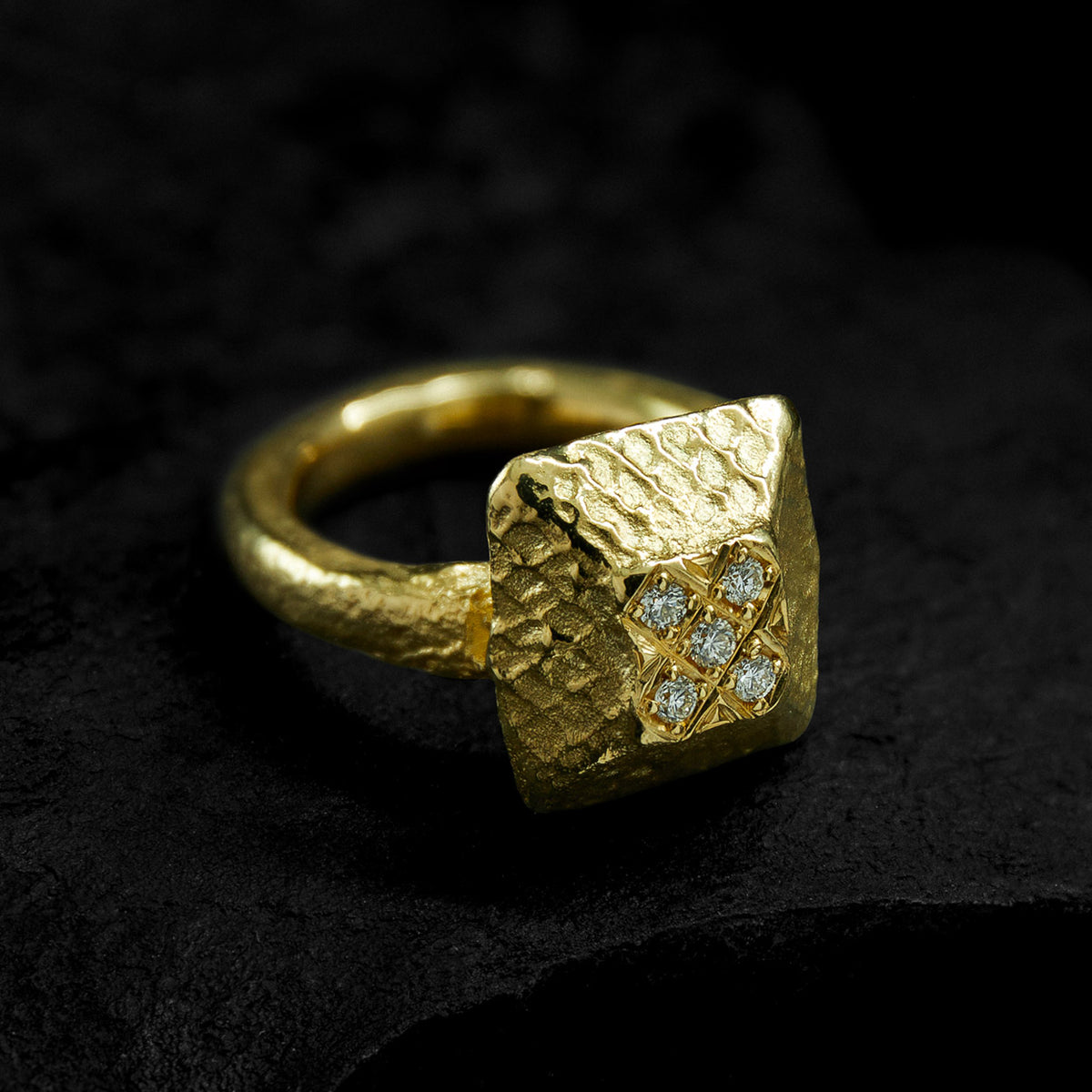 Maal Gold